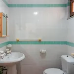 Glorious Le Pavoncelle 1 Bedroom Sleeps 4 A Child Bed Possible *