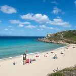 Apartment Glorious Le Pavoncelle 1 Bedroom Sleeps 4 A Child Bed Possible Santa Teresa Gallura