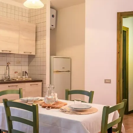 Glorious Le Pavoncelle 1 Bedroom Sleeps 4 Child