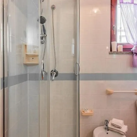 Glorious Le Pavoncelle 1 Bedroom Sleeps 4 A Child Bed Possible Santa Teresa Gallura