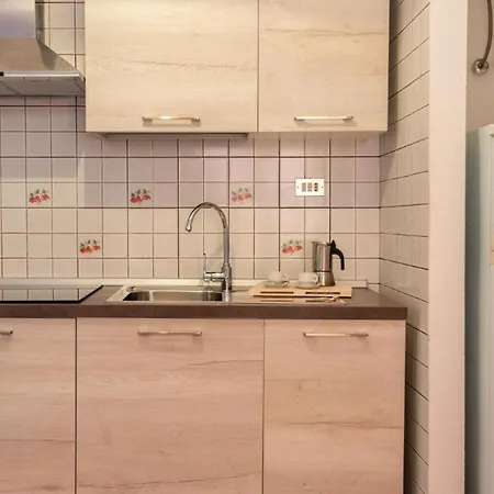 Glorious Le Pavoncelle 1 Bedroom Sleeps 4 A Child Bed Possible Apartment Santa Teresa Gallura