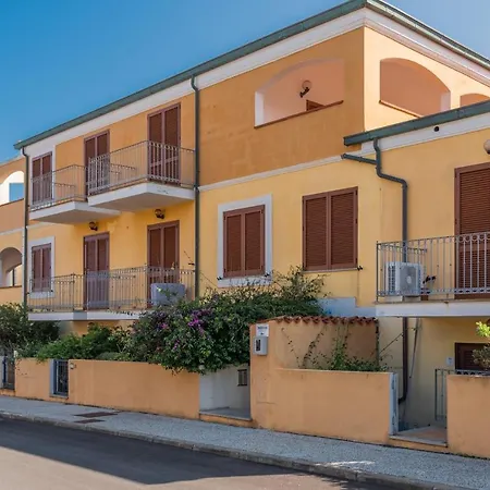 Glorious Le Pavoncelle 1 Bedroom Sleeps 4 Child Apartment *