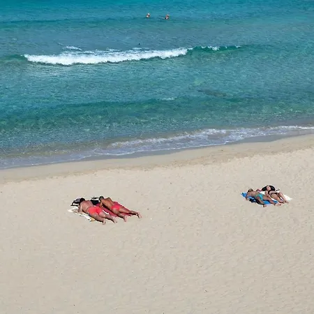Glorious Le Pavoncelle 1 Bedroom Sleeps 4 Child * Santa Teresa Gallura